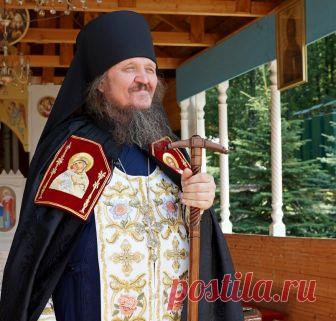 Во время полиелея на всенощном бдении, в канун праздника Благовещения и Великой Субботы, после непродолжительной тяжелой болезни блаженно почил игумен Свято-Успенския Новомосковския обители священноархимандрит Лавр (Тимохин).