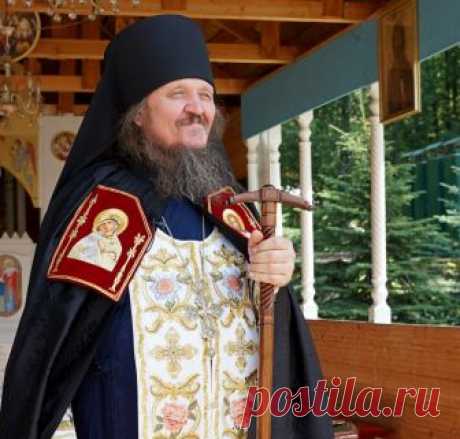 Во время полиелея на всенощном бдении, в канун праздника Благовещения и Великой Субботы, после непродолжительной тяжелой болезни блаженно почил игумен Свято-Успенския Новомосковския обители священноархимандрит Лавр (Тимохин).