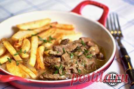 БЕФСТРОГАНОФ С КАРТОФЕЛЕМ ПО-ДЕРЕВЕНСКИ.