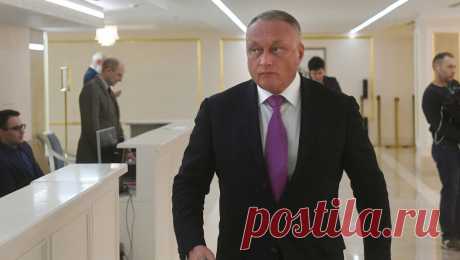Сенатора Савельева заподозрили в организации убийства. Генеральный прокурор России Игорь Краснов обратился в Совет Федерации (СФ) с представлением о лишении неприкосновенности сенатора Дмитрия Савельева. Об этом сообщает РИА Новости со ссылкой на правоохранительные органы. &quot;В полном ...