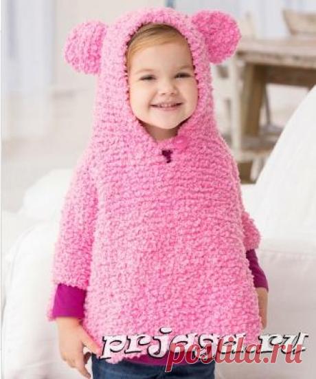 Детское пончо спицами с рукавами и капюшоном