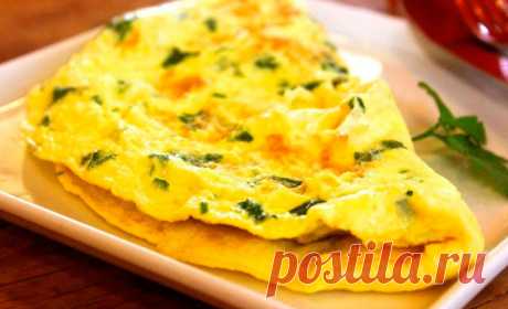 Свекровь приготовила омлет, вкуснее которого я не ела... Узнала, что секрет — в добавленных чипсах!