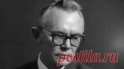 В России появилась серебряная монета в память о творчестве Леонида Гайдая. Центральный Банк России выпустил серебряную монету номиналом три рубля в память о творчестве знаменитого кинорежиссёра Леонида Гайдая. Читать далее