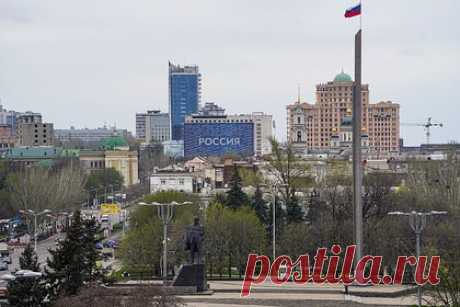 В СПЧ назвали место создания российской идеологии. Российская идеология создается в Донбассе. Об этом в ответ на предложение главы Следственного комитета России Александра Бастрыкина прописать в Конституции государственную идеологию заявил председатель Совета по правам человека (СПЧ) при президенте страны Валерий Фадеев.