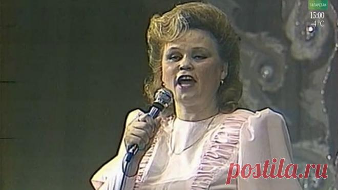 Татар халык җыры
Хәмдүнә Тимергалиева - Җомга
Хамдуна Тимергалиева - Жомга