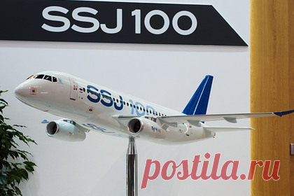 Минпромторг пообещал ускорить создание импортозамещенного SSJ-100. Минпромторг пообещал ускорить создание импортозамещенной версии отечественного самолета Sukhoi Superjet 100. Как заявил глава ведомства Денис Мантуров, главной целью для российского авиастроения сейчас становится максимально полное импортозамещение всех систем и агрегатов.