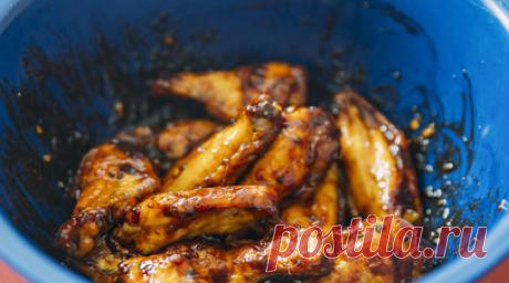 Биолог Лялина высказалась о допустимой норме употребления куриных крылышек. И. о. декана факультета естественных наук Государственного университета просвещения биолог Ирина Лялина высказалась о допустимой норме употребления куриных крылышек. Читать далее