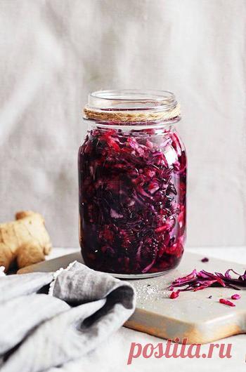 Домашний Холодец из говядины и курицы - Как приготовить прозрачный Холодец ИНГРЕДИЕНТЫговяжья ножка - 1400 граммкурица - 600 граммморковь - 1 штуклуковица - 1 штуксоль - по вкусудушистый перец - по вкусулавровый лист - 5 шт.