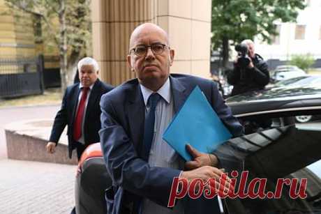 МИД России вызвал французского посла. МИД России вызвал французского посла Пьера Леви из-за оказания Парижем военной помощи Киеву. В министерстве обратили внимание на возникающие угрозы вследствие увеличения поставок вооружений и техники украинской стороне, наращивания учебно-тренировочных программ по подготовке военных Францией.