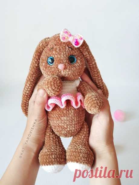 PDF Плюшевый Заяц. FREE amigurumi crochet pattern. Бесплатная схема и описание для вязания амигуруми крючком. Игрушки своими руками! Зайка, зайчик, кролик, rabbit, hare, bunny liebre, conejito, coelhinho lebre, lièvre, lapin hase, zając. #амигуруми #amigurumi #amigurumidoll #amigurumipattern #freepattern #freecrochetpatterns #crochetpattern #crochetdoll #crochettutorial #patternsforcrochet #вязание #вязаниекрючком #handmadedoll #рукоделие #ручнаяработа #pattern #tutorial #häkeln #amigurumis #diy