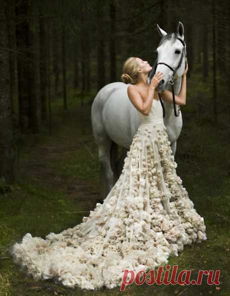 Wedding Dresses from Leila Hafzi | Burnett's Boards - Daily Wedding Inspiration