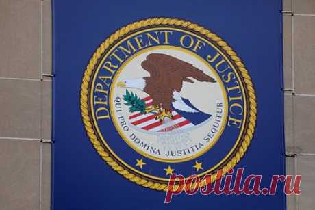 США решили передать часть конфискованных российских активов Украине. Глава рабочей группы Минюста США по применению санкций против России Эндрю Адамс заявил, что американские власти планируют начать передачу части конфискованных российских активов в пользу Украины. «Я хочу подчеркнуть, что это относительно новое развитие событий», — добавил он.