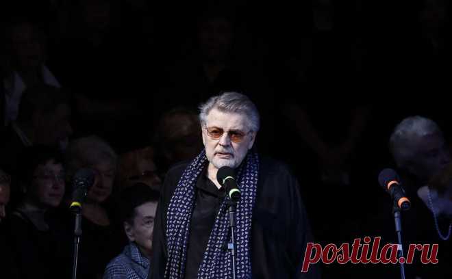 «Ты смеешься, он нет»: артисты — об Александре Ширвиндте. На 90-м году жизни умер народный артист, бывший худрук театра Сатиры Александр Ширвиндт. В 2020-м он перенес коронавирус. Каким артиста запомнили его коллеги — в материал РБК