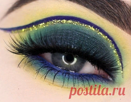 Makeup Geek в Instagram: «Make your eyes stand out like @beautybypaisley by adding a pop of blue to your lower lash line! • Vanilla Bean • Lemon Drop • Shore…» • Instagram