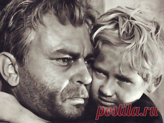 Александр: В одном мгновенье видеть Вечность, Огромный Мир в зерне песка, в единой горсти Бесконечность, и Небо в чашечке цветка.....