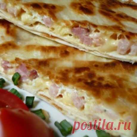 Ёка — гениальный сырный омлет в лаваше