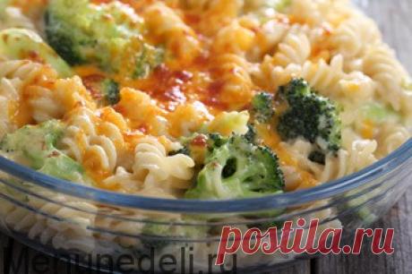 Запеканка с макаронами, брокколи и сыром / Меню недели