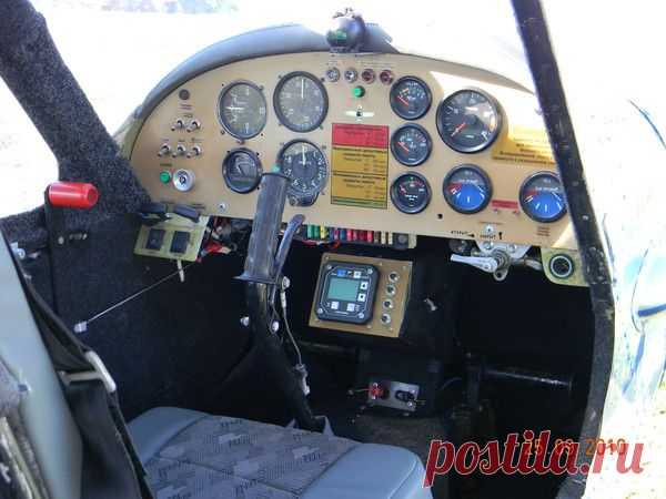 В кабине Д-28.