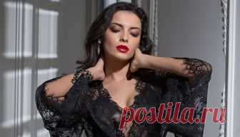 Самые красивые пеньюары для уважающей себя женщины Пеньюар играет значимую роль в гардеробе настоящей женщины. Это деталь образа обладает...