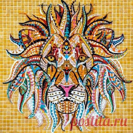 Король Лев🦁
⠀
Стильное геометричное панно из мозаики, созданное нашими художниками, стало ярким акцентом в интерьере ванной🛁.
⠀
Лев - символ гордости, мужества и благородства, самое почитаемое и уважаемое животное. Это одно из самых красивых животных в мире, а какия у него энергия, грация!
⠀
🎨 Всё богатство оттенков стеклянной мозаики было передано на этом панно при помощи мелких элементов с четким выделением контуров.
⠀
Материал: Стеклянная мозаика Rose (Китай), Trend ...