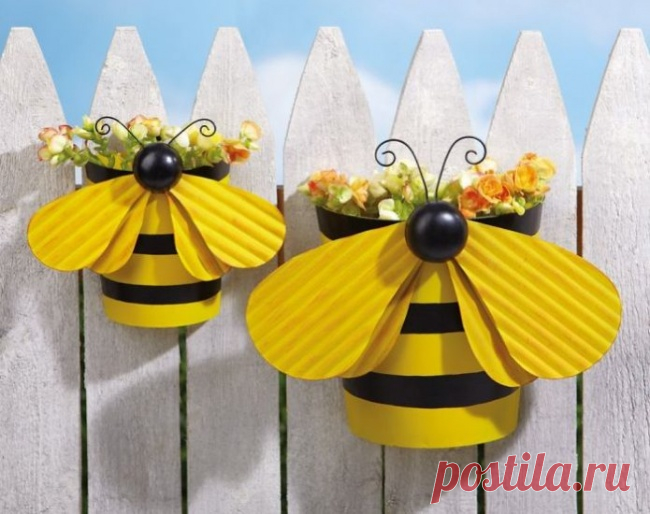 20 unusual ways to make your garden fence as eye-catching as possible