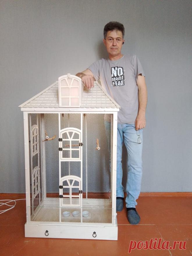 Клетка для птиц.