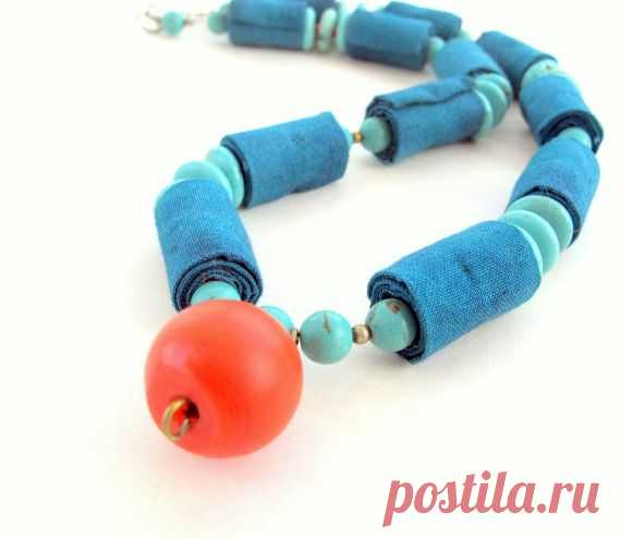 Emerald green statement fiber necklace for original от Gilgulim