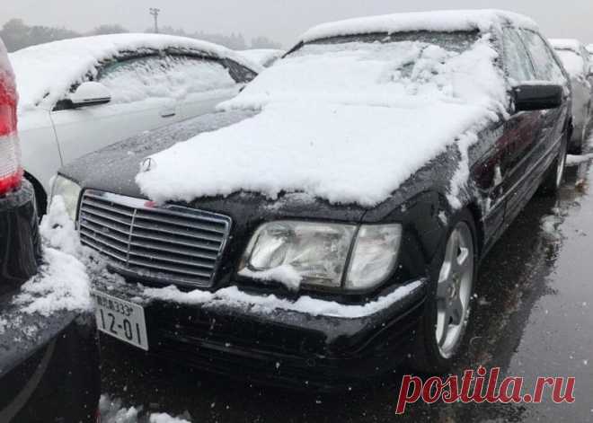 Очередной монстр Mercedes-Benz S600L 7.0 AMG 
Воистину уникальный автомобиль! Позволить себе такую игрушку, по определению могли не многие, а тот кто мог, автоматически превращался в небожителя, карающего все движущееся. Потому как чертов демон …