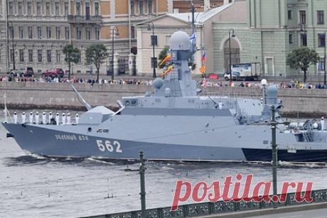 В Польше рассказали о беспомощности российских «Буянов» в море. Малые ракетные корабли проекта 21631 «Буян-М», оснащенные крылатыми ракетами «Калибр», не имеют мощной системы противовоздушной обороны (ПВО), потому оказываются беззащитными в открытом море перед ударом вероятного противника, рассказывает на портале Defence24 польский военный обозреватель Максимилиан Дура.