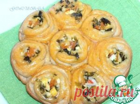 Булочки-розочки с сырной начинкой в мультиварке - кулинарный рецепт