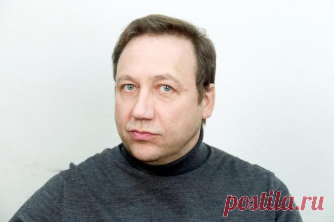 Актер Дронов рассказал о перевоспитании молодежи с помощью кино. По словам артиста, произведения искусства должны быть назидательными.