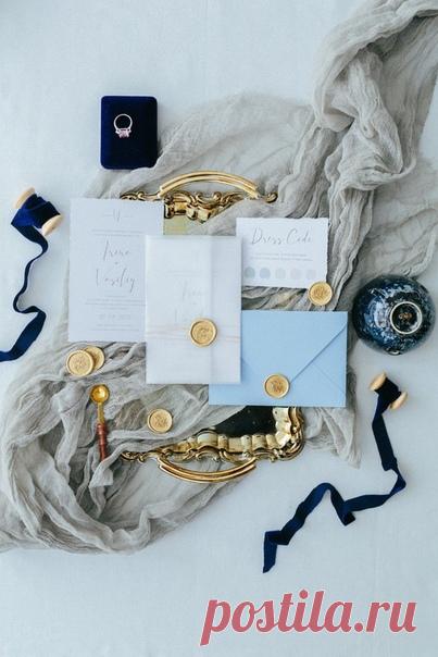 🌿 Если "забота об экологии" для вас не пустые слова, вдохновляйтесь этой съемкой. Свадьба может быть и красивой, и экологичной! 🌿 Фотограф sokolov.photo Организатор instagram.com/annasokolovka Декор и флористика instagram.com/subbotinaevent Платье невесты instagram.com/white_roza_ Букет instagram.com/ekaterina_starodubova Локация instagram.com/goroddobrograd Стилист instagram.com/lady_kate_kot и instagram.com/hair_by_kirillova Видео instagram.com/mb.mov Торт…