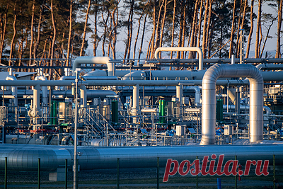 Постпред назвал «самоубийственным» отказ Европы от энергоносителей из России. Постоянный представитель России при Евросоюзе (ЕС) Владимир Чижов назвал «самоубийственным» отказ Европы от российских энергоносителей. «Отказаться тут от российских энергоносителей — я думаю, что это было бы в известной степени самоубийственно на данном этапе для стран Евросоюза», — сказал Чижов.