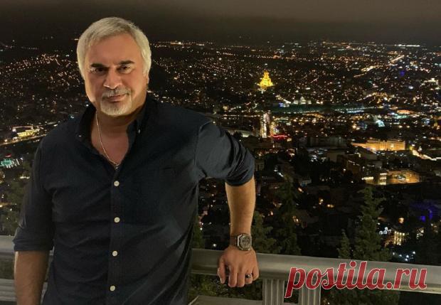 Валерий Меладзе выпил кофе с собственным фото: рисунок на пенке удивил певца