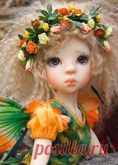 Amazing site by doll maker Martha Boers - tutorials (like how to make a Tibetan lambskin wig  fairy wings), patterns  superb photos of her creations.