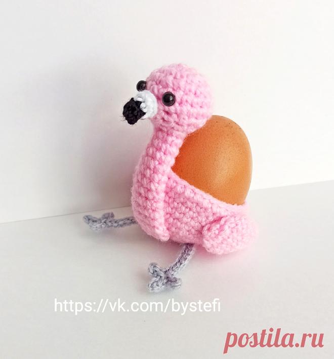 PDF Розовый Фламинго крючком. FREE crochet pattern; Аmigurumi toy patterns. Амигуруми схемы и описания на русском. Вязаные игрушки и поделки своими руками #amimore - розовый фламинго из обычной пряжи, птицы, птичка.