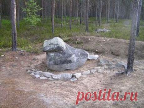 Эта басня в стихах расскажет вам поучительную историю про двух идолопоклонников. Вы узнаете секрет, почему молитвы одного из них всегда сбывались быстрее, чем молитвы второго.