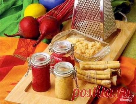 Консервированный хрен

Консервированный хрен - отличный акцент горячего блюда или соуса. Желательно, чтобы он был таким, от которого текут слезы (счастья, конечно!). Предлагаю простой рецепт традиционного белого хрена. 

Описание приготовления:
Самый плохой комплимент, который могут сказать ваши гости после званого ужина или обеда у вас дома: "Ни хрена на столе не было!" (Простите за иносказания!) Так вот, чтобы так никогда не случилось, надо поставить на зиму (да и на лет...