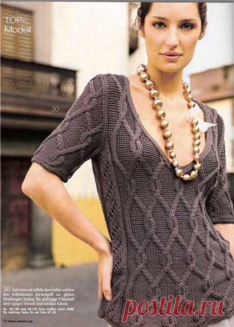 Красивый пуловер с коротким рукавом