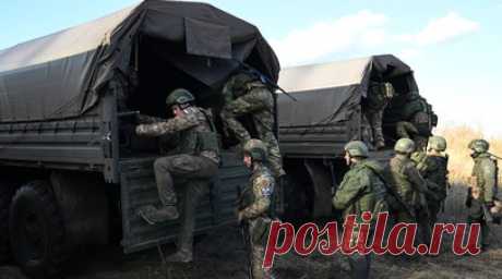 Радиоэлектронный «Лесочек»: как комплексы РЭБ обеспечивают защиту российских военных от дронов противника. Российские десантники в ходе СВО широко используют для защиты от беспилотников противника комплексы радиоэлектронной борьбы «Лесочек», сообщили в Минобороны РФ. Эта установка была разработана специалистами концерна «Созвездие». Помимо дронов, «Лесочек» также обеспечивает защиту от радиоуправляемых минно-взрывных устройств, установленных на пути следования военных колонн. Комплекс…