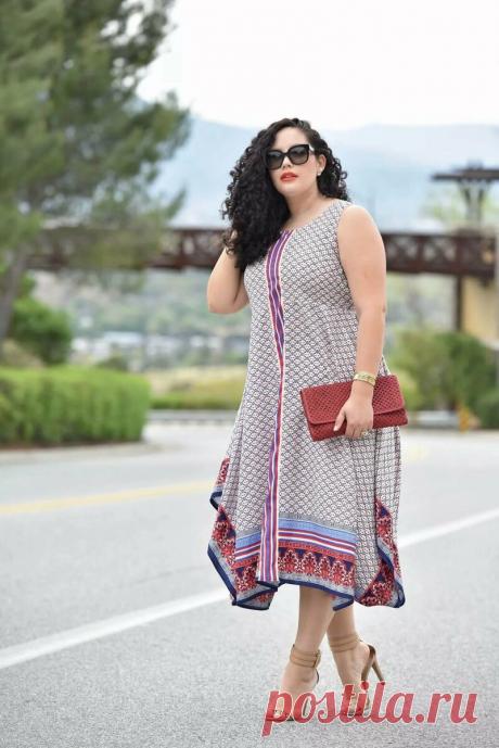 Стильные модели летних платьев для полненьких женщин, которые скроют живот и складки на спине | Жизненный Калейдоскоп | Яндекс Дзен