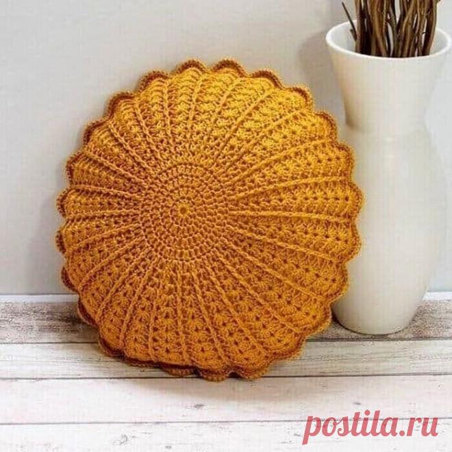 Интерьерная подушка крючком