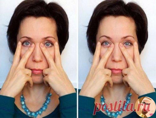 Гимнастика для лица от Кэрол Маджио: пластика тебе не потребуется
Косметолог Кэрол Маджио разработала эту уникальную гимнастику, чтобы подтянуть 57 мышц лица и шеи. Ее называют реальной альтернативой пластической хирургии!
Тебе не придется тратить на эти упражнения много времени: всего 15 минут утром и столько же вечером. Единственное условие успеха — четко соблюдать все инструкции.
Прежде чем начать, займи правильное положение и проследи, чтобы все 5 нижеописанных пунктов были выполнены.
1.