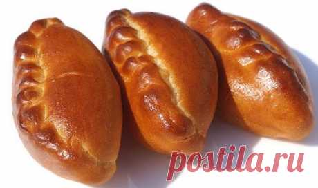 Пирожки с сочной капустной начинкой.
