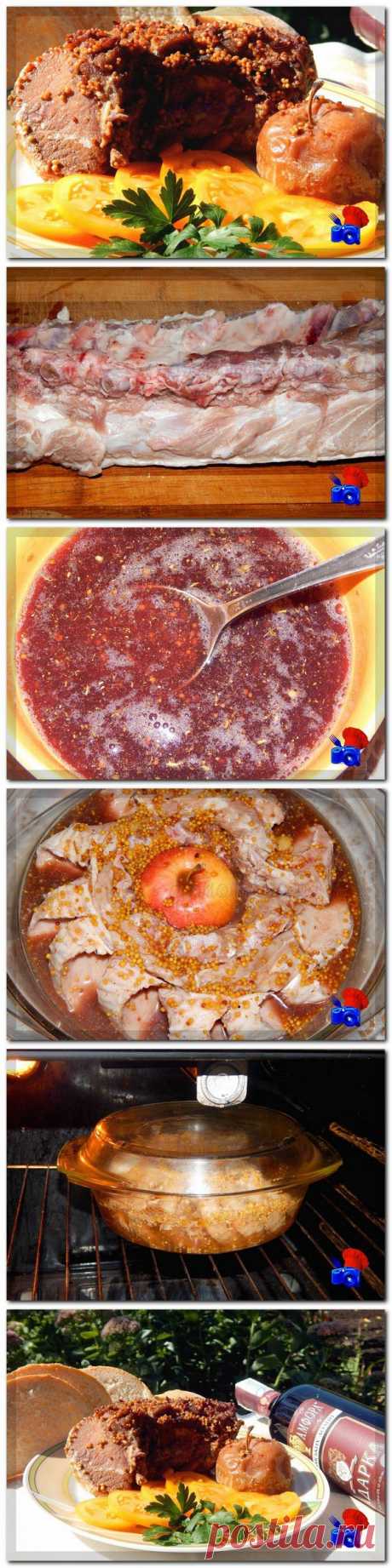 Какой праздник обходится без сытного мясного блюда? Этот вопрос можно и не задавать – ответ очевиден. Свинину пикантную нужно подавать в горячем виде. В качестве гарнира подойдет отварной картофель, спагетти, салат с овощей. Это праздничное блюдо удовлетворит любого гурмана и принесет заслуженную популярность хозяйке. Приятного аппетита!!!