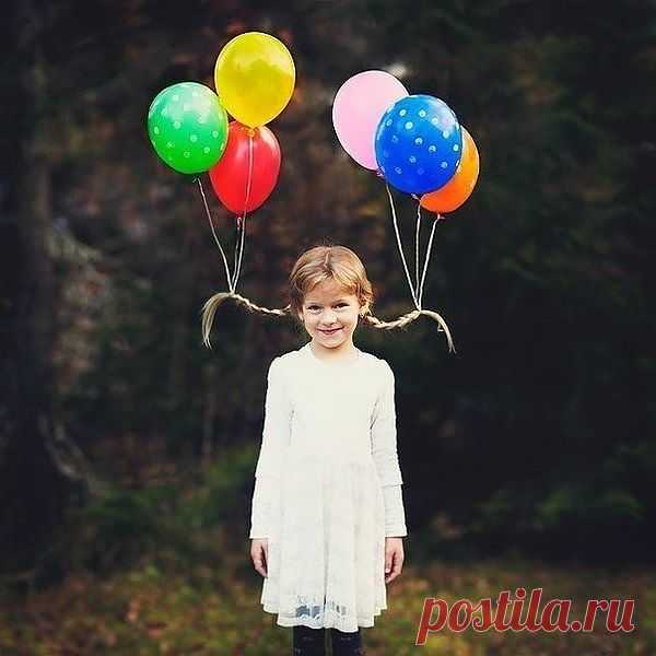 Вот сейчас сфотографируюсь, и улечу на воздушных шариках!)))