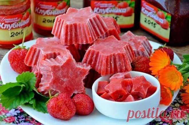 ЗАМОРОЖЕННОЕ КЛУБНИЧНОЕ ПЮРЕ
