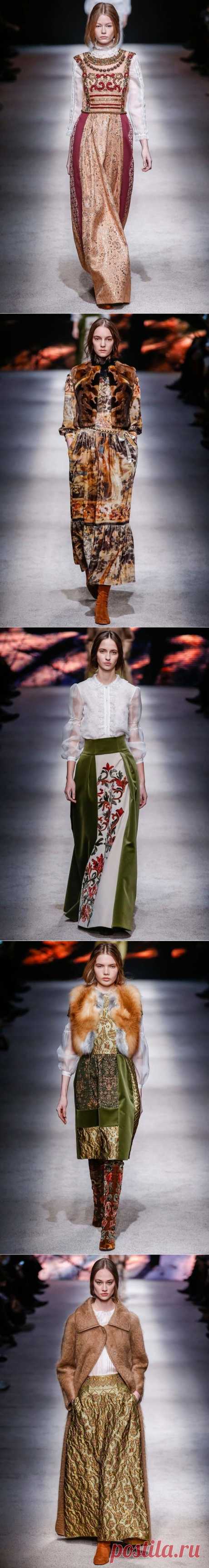 Alberta Ferretti Fall 2015 Ready-to-Wear