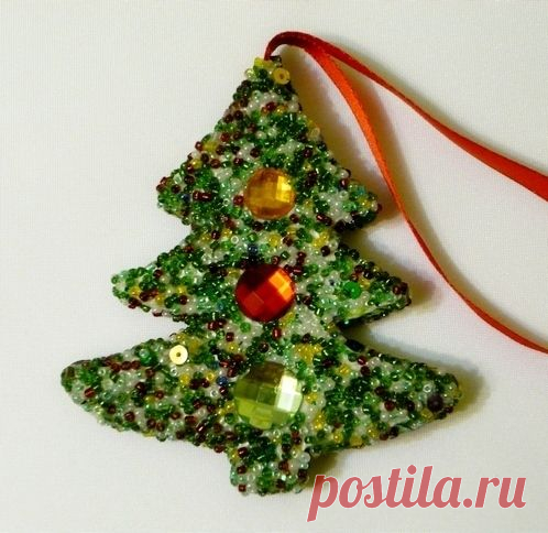 Елочные игрушки, декорированные бисером (мастер-класс)