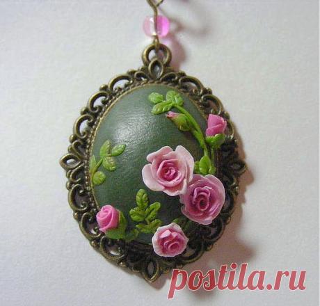 Pink Roses and Buds Pendant - Handmade Jewelry, Polymer Clay Applique…